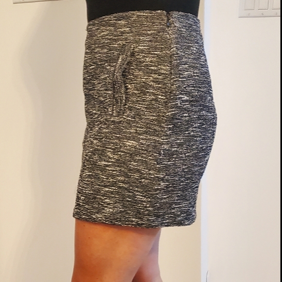 Banana Republic skirt - Picture 5 of 10